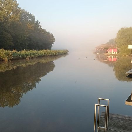 Bb De Woonboot Lägenhet Anna Paulowna Exteriör bild