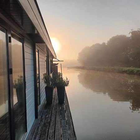 Bb De Woonboot Lägenhet Anna Paulowna Exteriör bild